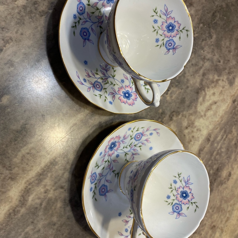 Tea cups - Picture 3 of 5